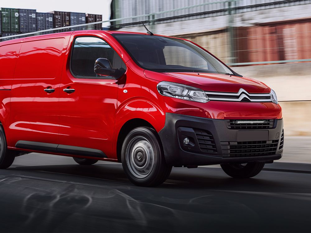 Citroen Dispatch/Jumpy (2016-2023) - system montażu w fabrycznym grillu