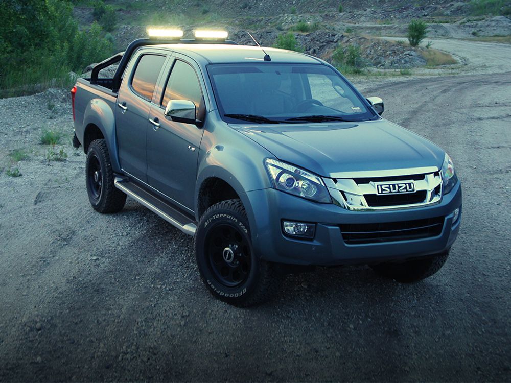 Isuzu D-Max Kiinnityssarja lavakaariin