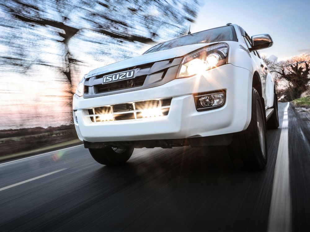 Zestaw do montażu do dolnego grilla Isuzu D-Max (2017-2020)