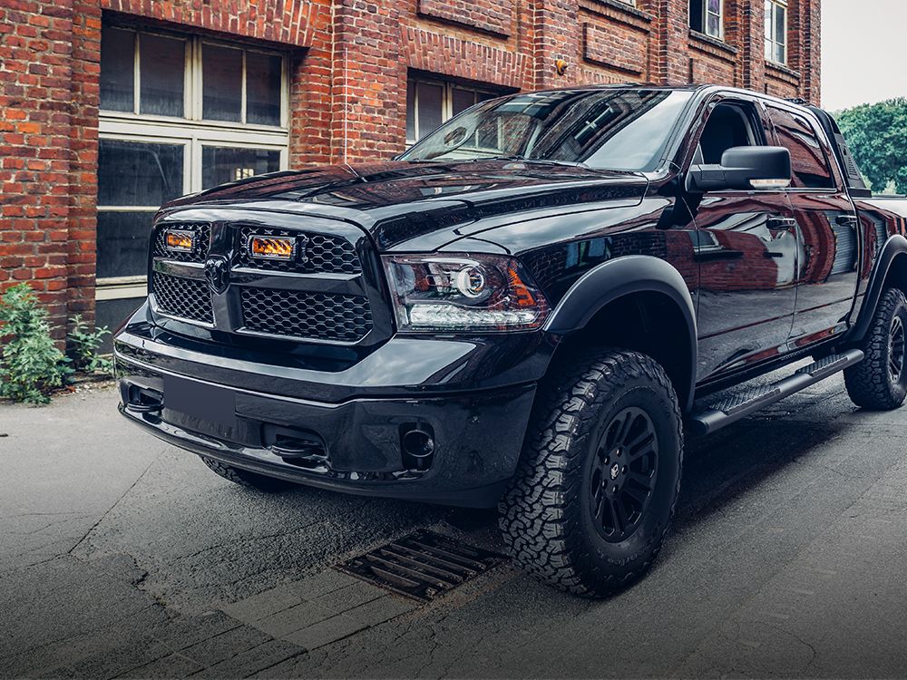 RAM 1500 DS Series - Classic (2013+) Grillsett