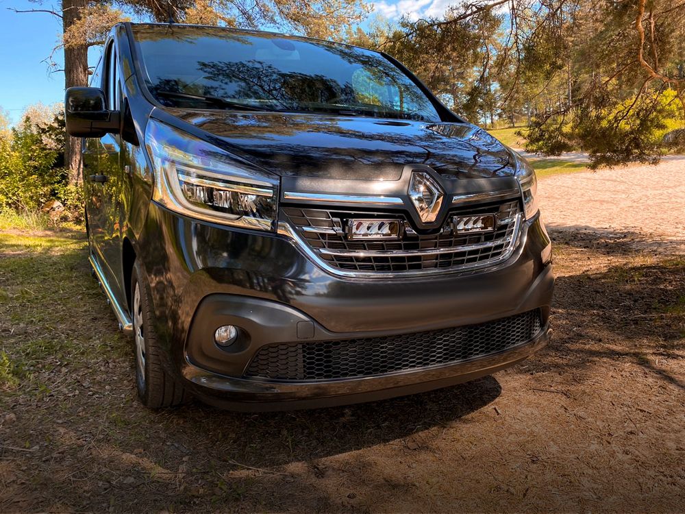 Renault Trafic (2019-2022) Grille Kit