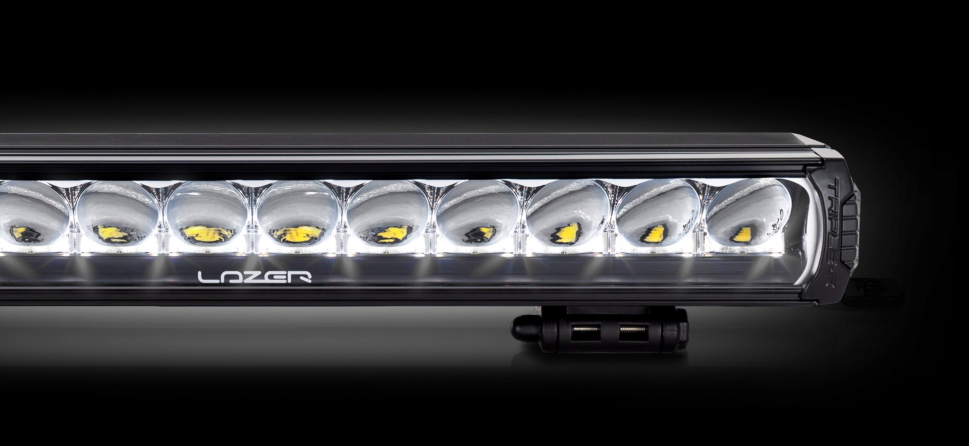 Eclairage auxilaire 4x4 : Barre LED Lazerlamps Triple-R8 1000