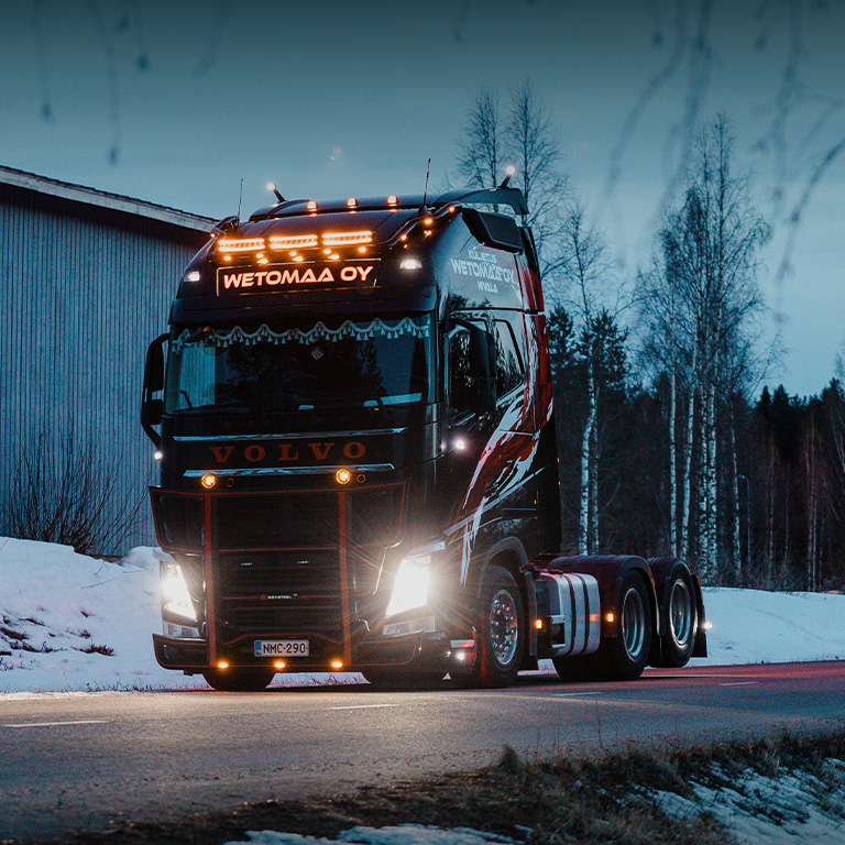 Long-haul durability with modern styling — built for today’s toughest logistics demands. 